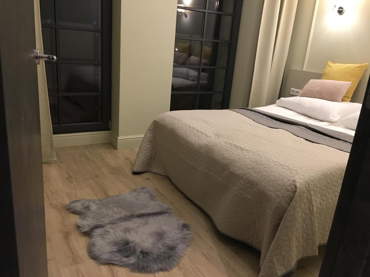 Apartamenty Platinum Loft Zielona Góra Buitenkant foto